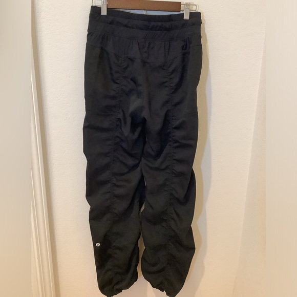 Lululemon pant - Picture 2 of 5